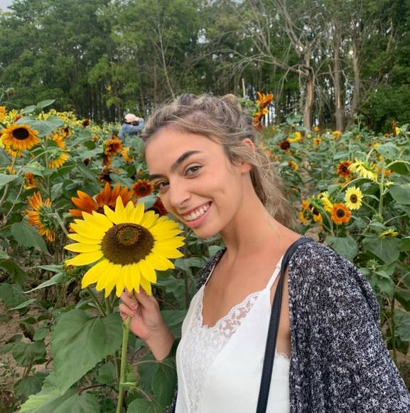 Meet your Posher, Rebecca - Picture 1 of 1